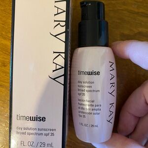 Mary Kay TimeWise Day Solution SPF 35